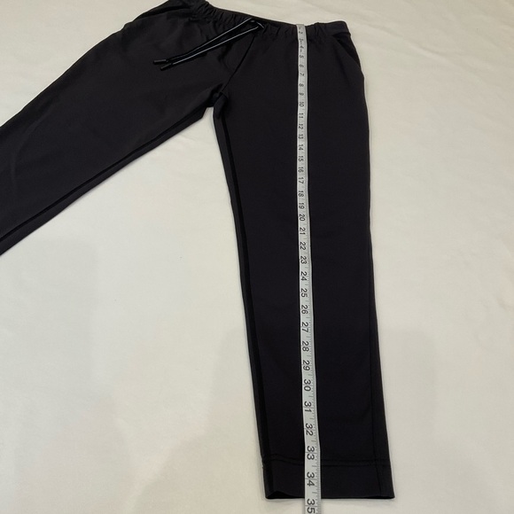 Lululemon Tapered-Leg Mid-Rise Pants 7/8 Length Luxtreme Black - Picture 15 of 16